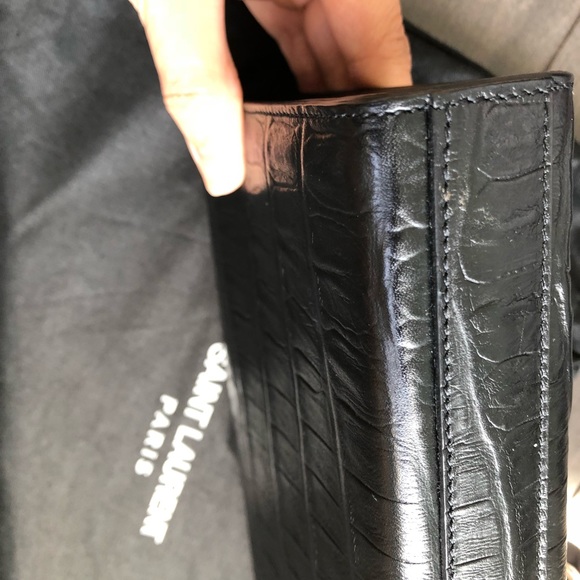 YSL croc effect clutch. - Picture 4 of 7